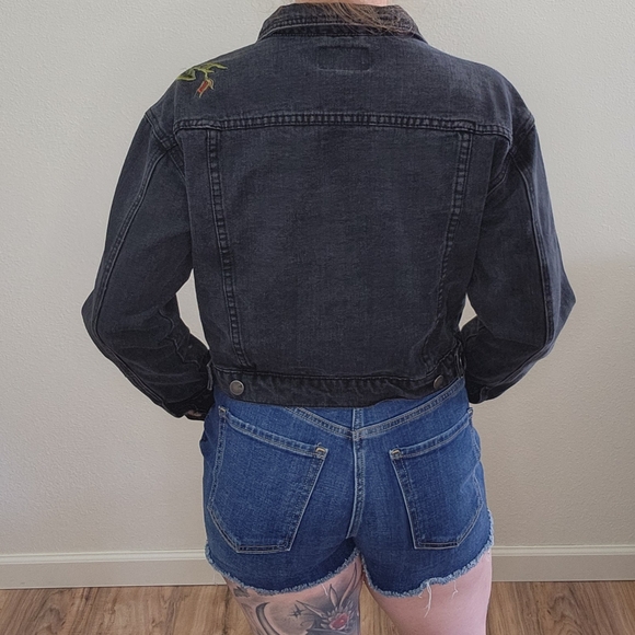 Haute Monde Size Small Crop Black Denim Jacket with Rose Applique - Picture 3 of 6